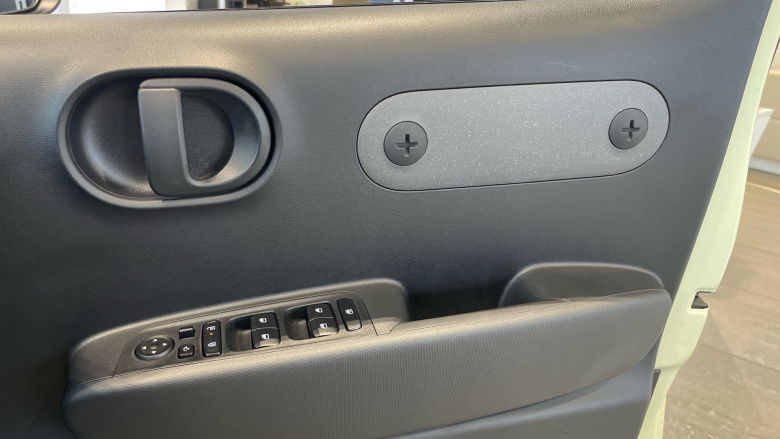 Hyundai INSTER 85kW 01 49kWh 5dr Auto Electric Hatchback